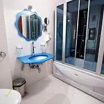 Hotel Bliss